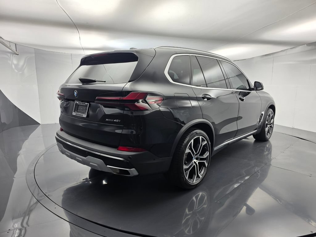 Certified 2024 BMW X5 xDrive40i w/ Premium Package AWD/4WD image 4