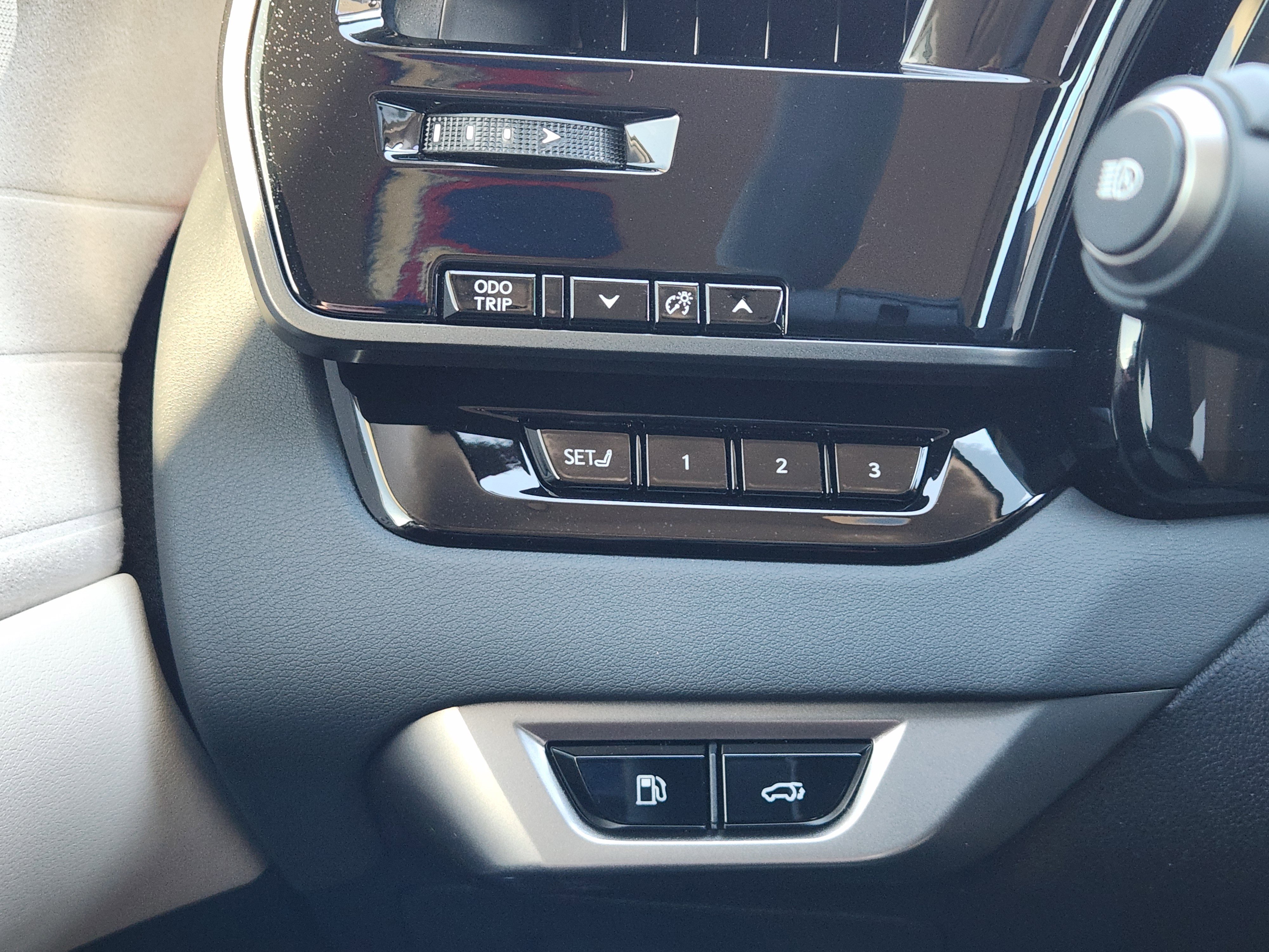 New 2026 Lexus RX 350 350h Luxury image 15