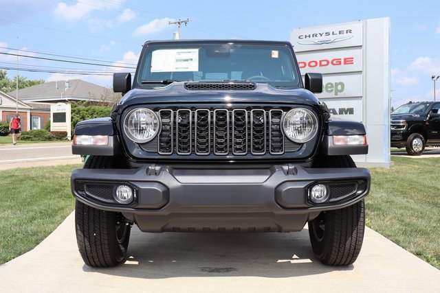 New 2025 Jeep Gladiator Sport image 5