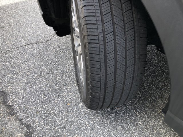 Used 2025 Ford Explorer Platinum RWD image 11