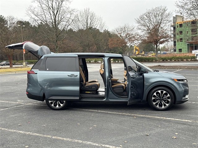 Certified 2024 Kia Carnival EX image 12