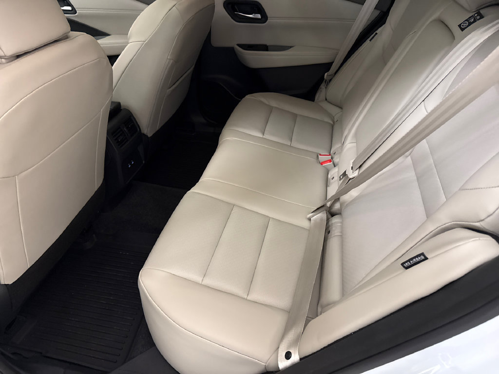 Used 2026 Nissan Rogue Dark Armor FWD image 17