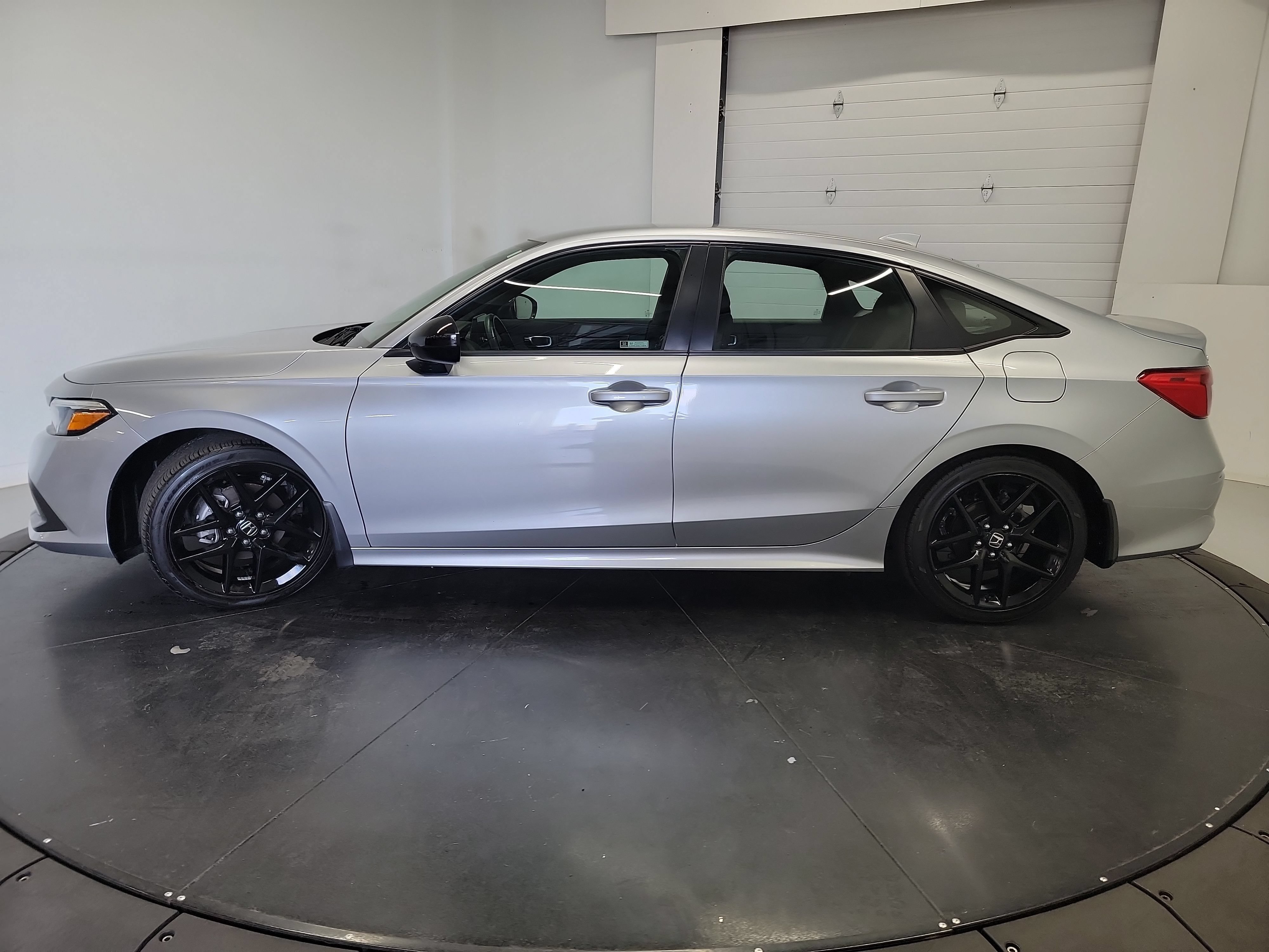 Used 2024 Honda Civic Sport image 5