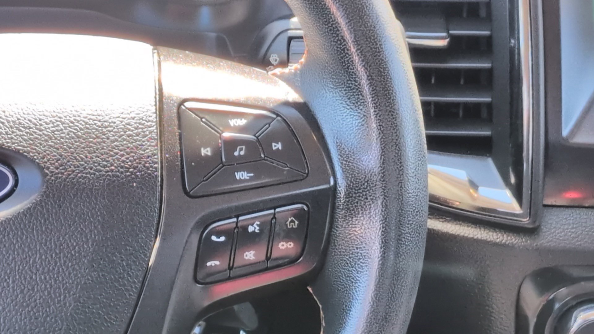 Used 2023 Ford Ranger XLT w/ Equipment Group 301A Mid AWD/4WD image 17