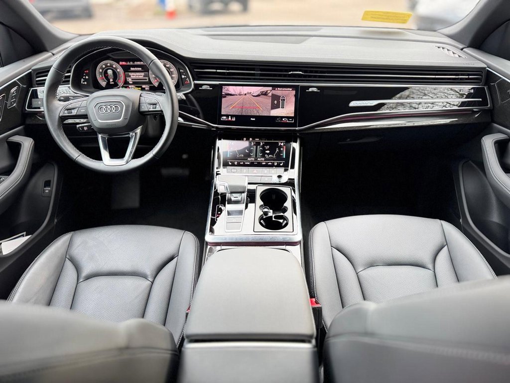 Used 2025 Audi Q8 Premium Plus image 12
