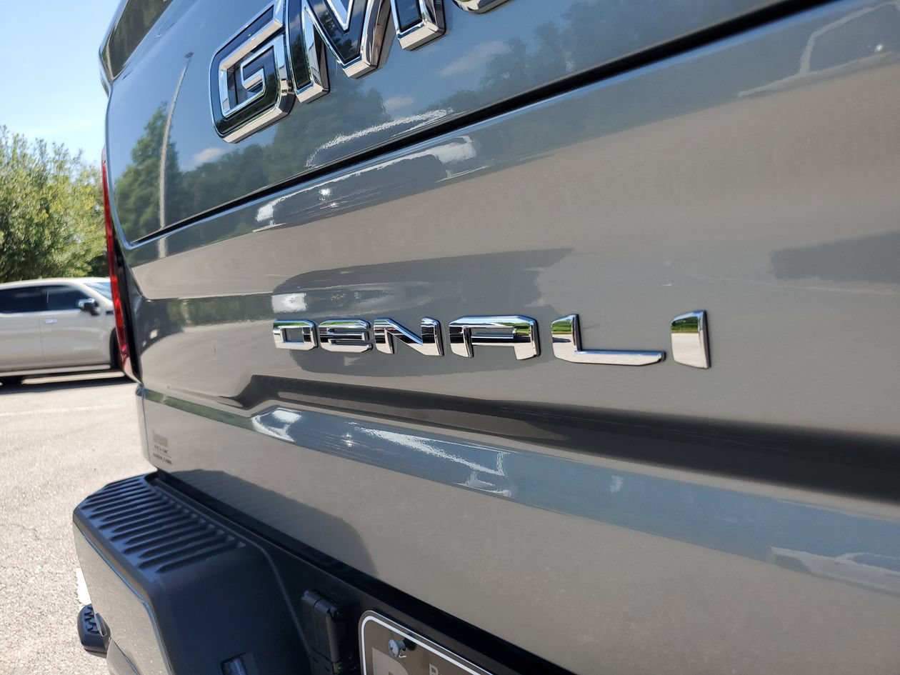 Used 2026 GMC Sierra 1500 Denali Ultimate AWD/4WD image 8