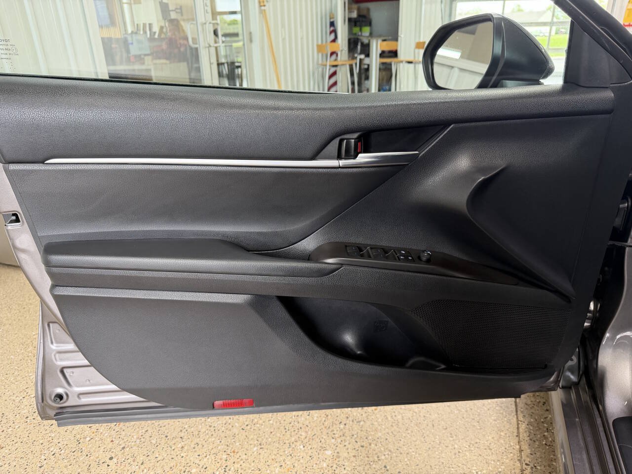 Used 2023 Toyota Camry SE FWD image 23