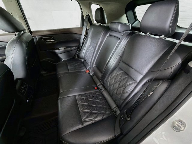 Certified 2021 Nissan Rogue Platinum AWD/4WD image 33