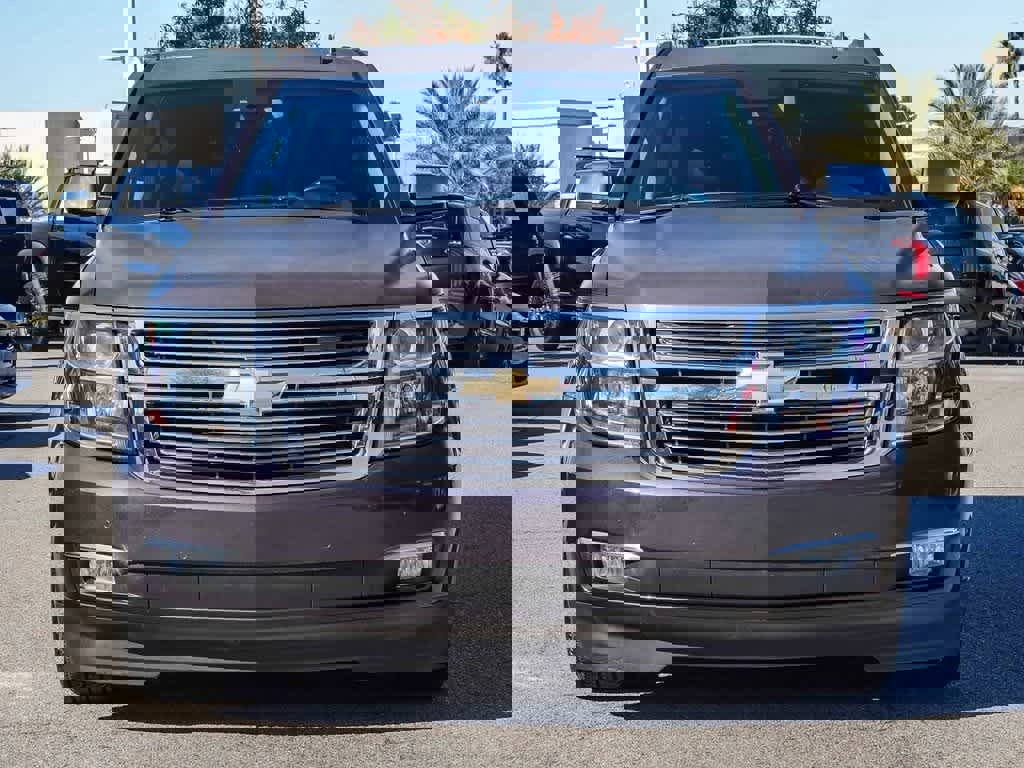 Used 2015 Chevrolet Suburban LTZ image 2