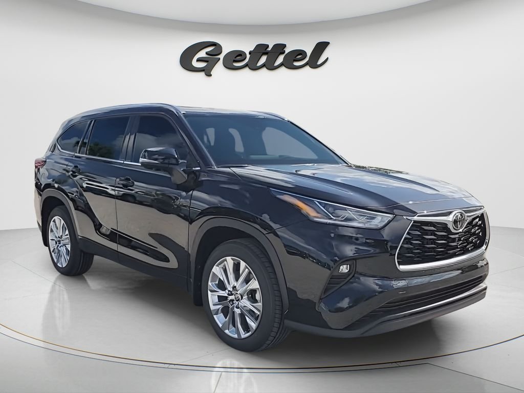 New 2026 Toyota Highlander Limited AWD/4WD image 3