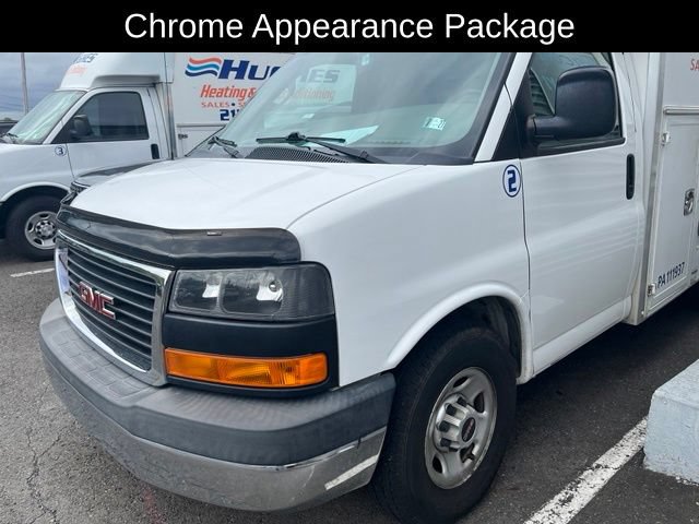 Used 2016 GMC Savana 3500 RWD image 2