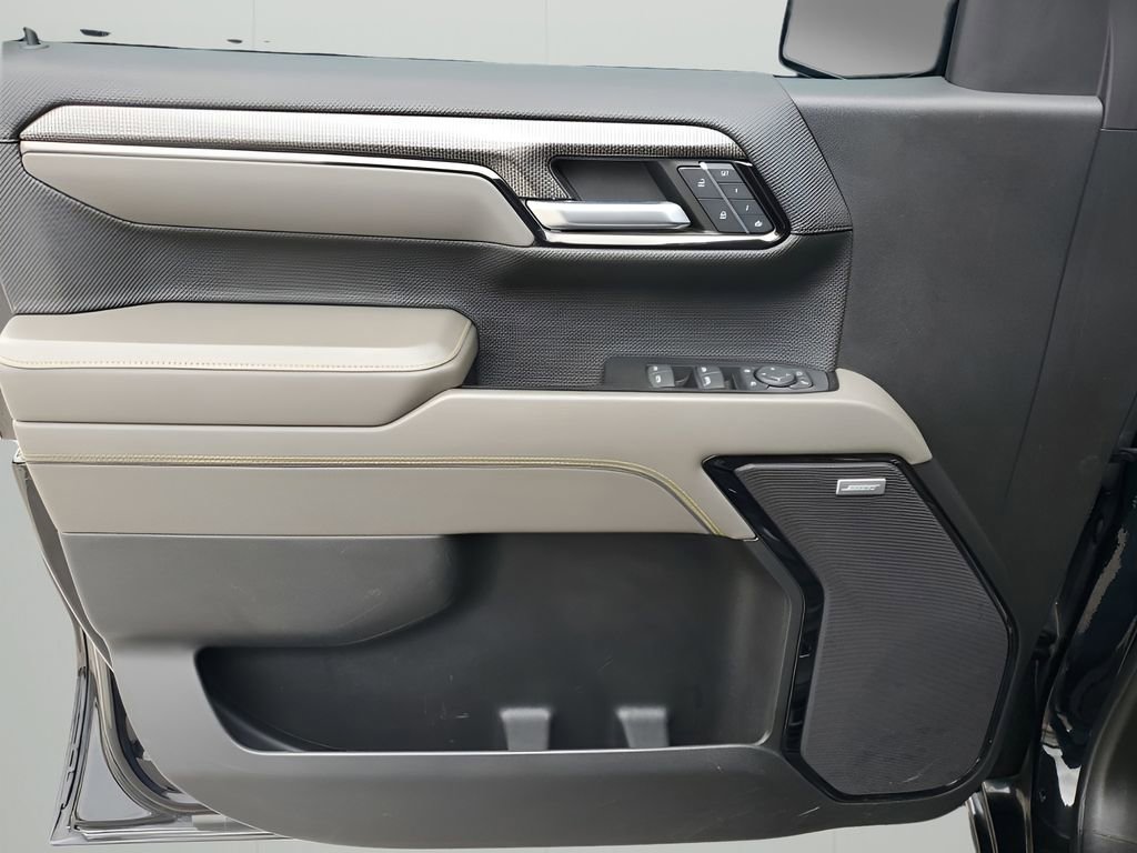 Used 2023 Chevrolet Silverado 1500 ZR2 w/ Technology Package AWD/4WD image 27