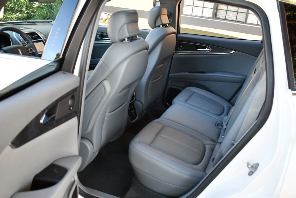 Used 2019 Lincoln Nautilus Reserve image 15