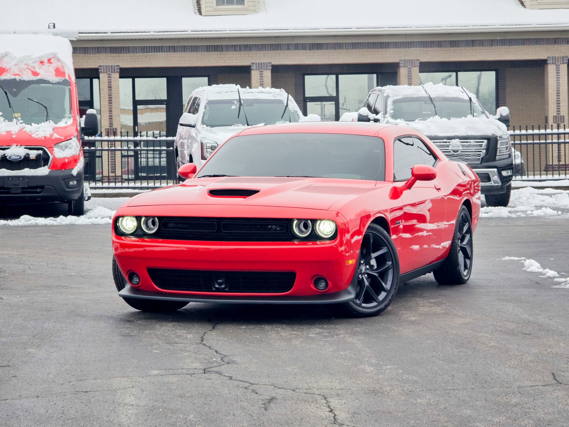Used 2023 Dodge Challenger R/T w/ Plus Package image 8