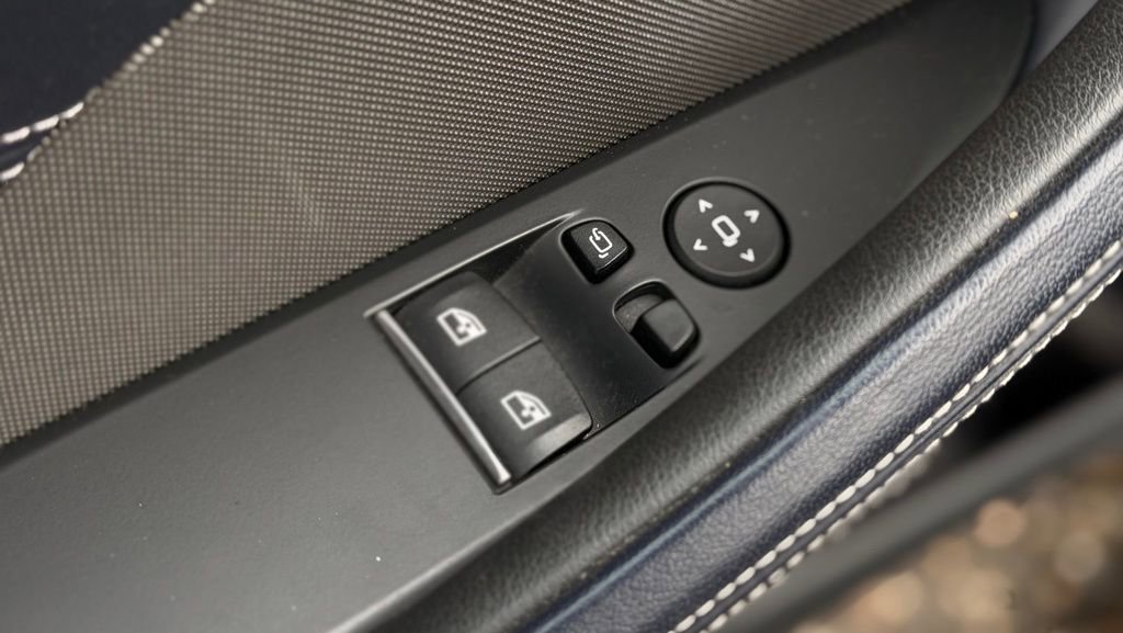 Used 2020 BMW M850i xDrive Coupe w/ M Carbon Exterior Package image 13