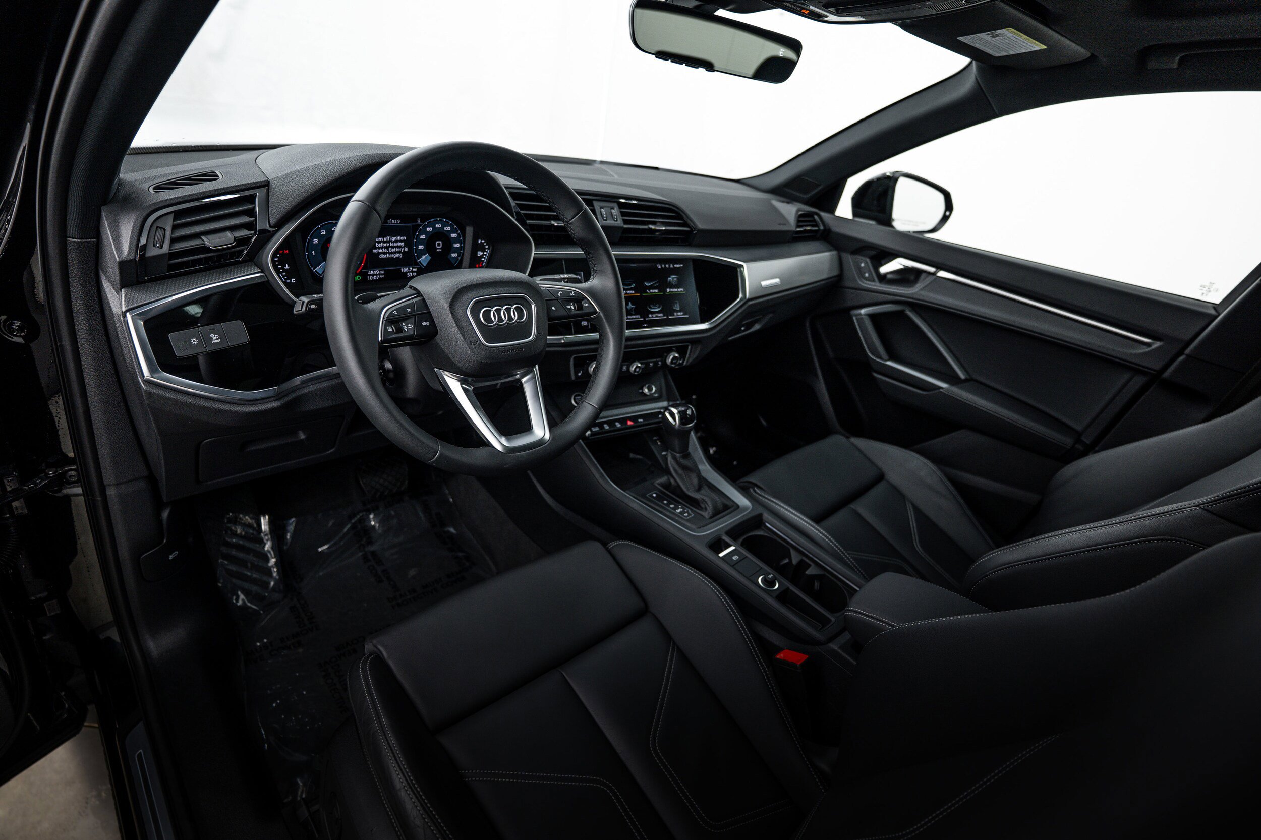 Used 2025 Audi Q3 2.0T Premium w/ Convenience Package AWD/4WD image 8