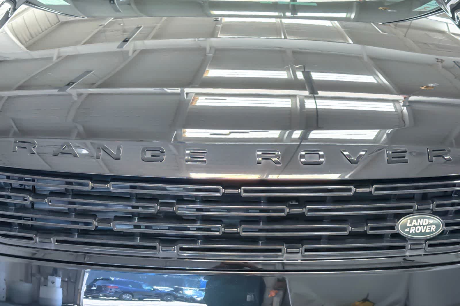 Used 2024 Land Rover Range Rover Sport SE AWD/4WD image 28