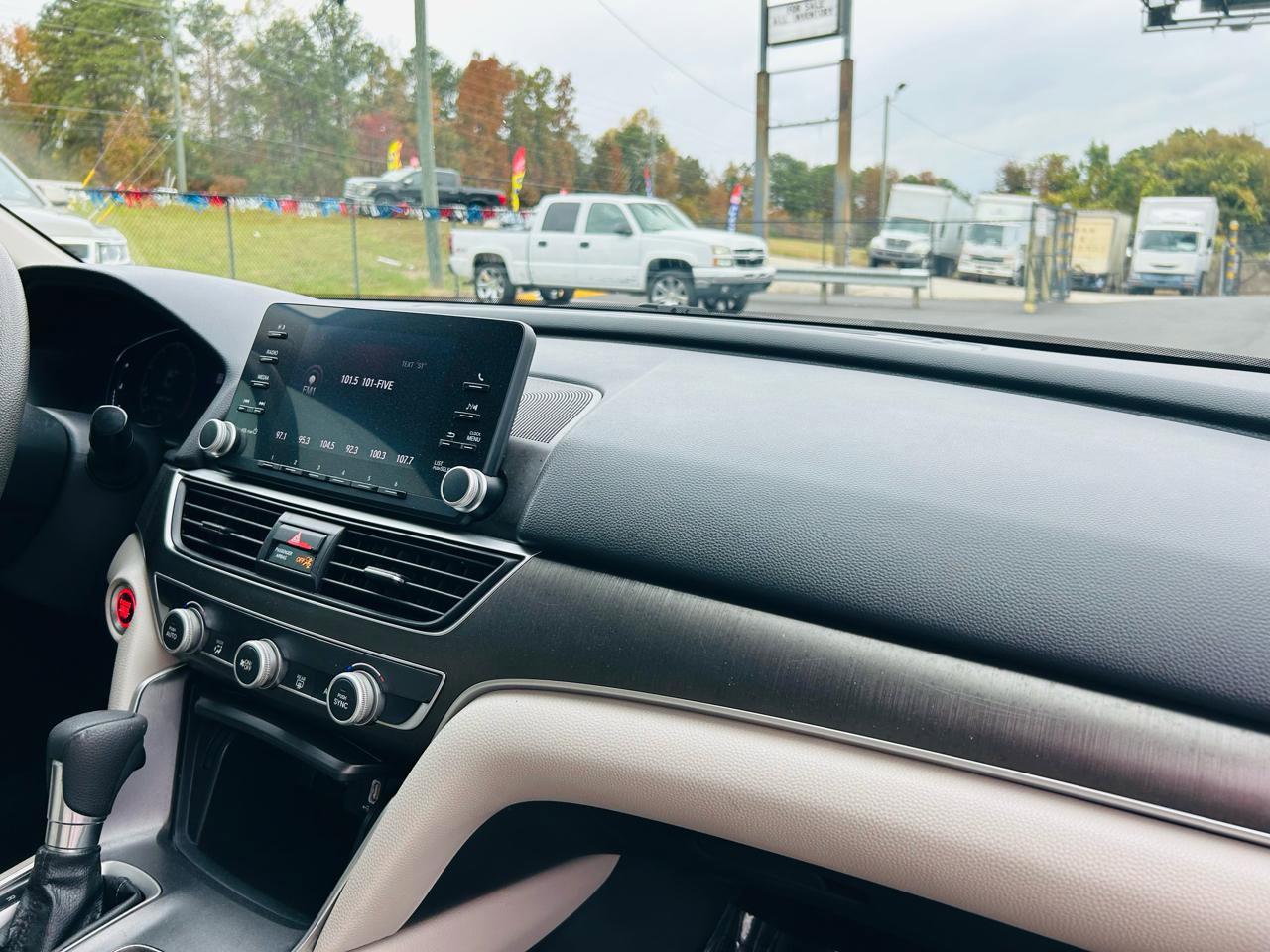 Used 2019 Honda Accord LX image 35