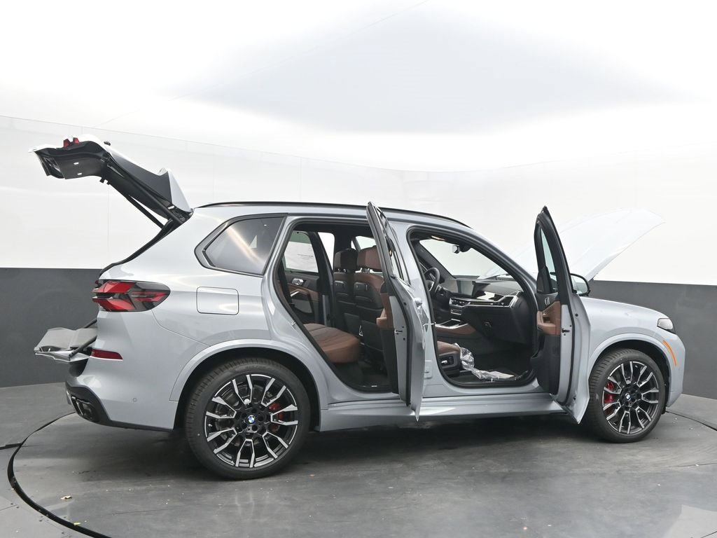New 2026 BMW X5 M60i w/ Executive Package image 50