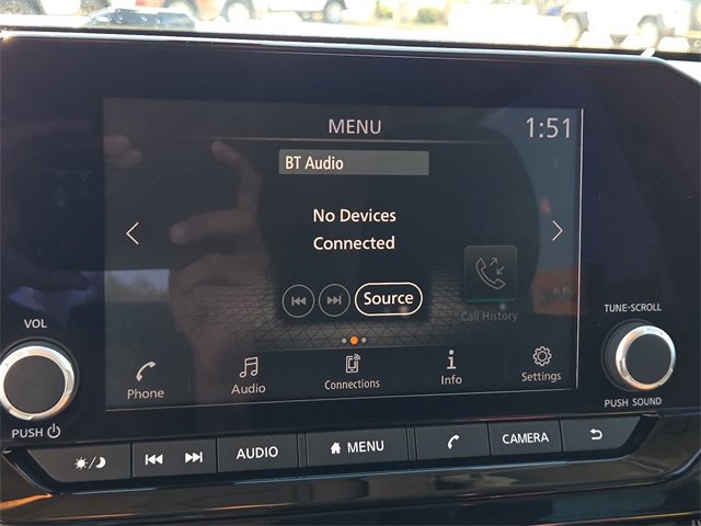 Used 2022 Nissan Pathfinder S image 18