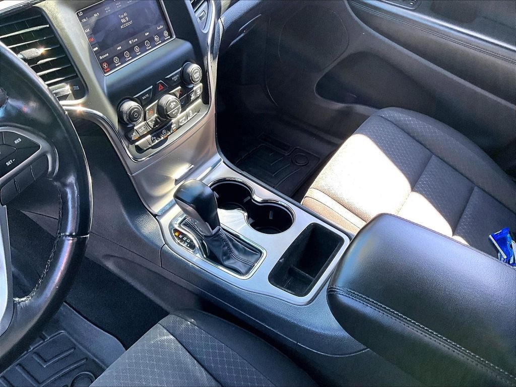 Used 2021 Jeep Grand Cherokee Laredo AWD/4WD image 20