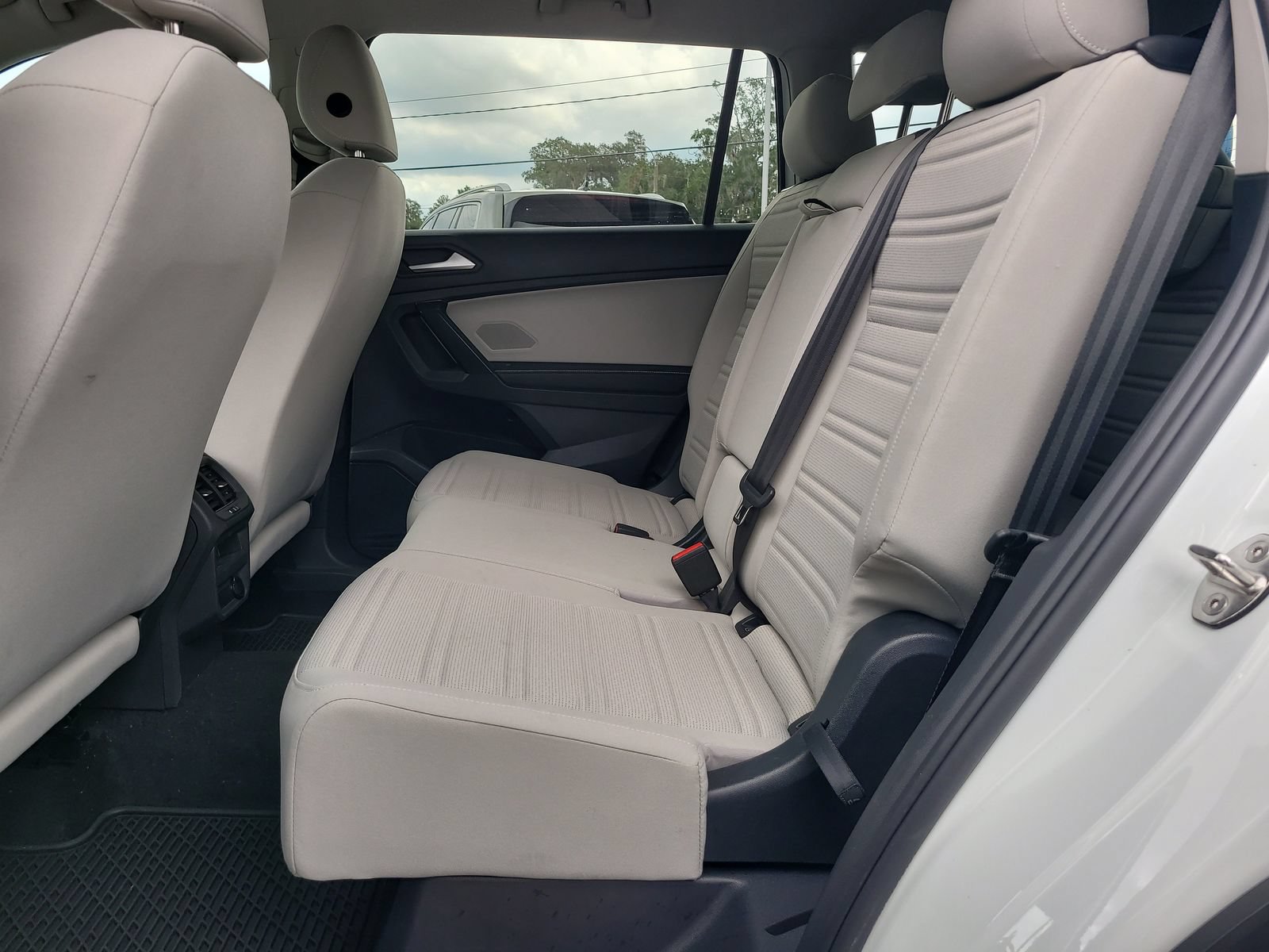 Used 2023 Volkswagen Tiguan S FWD image 9
