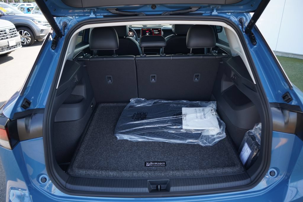 New 2026 Volkswagen Tiguan SE AWD/4WD image 11
