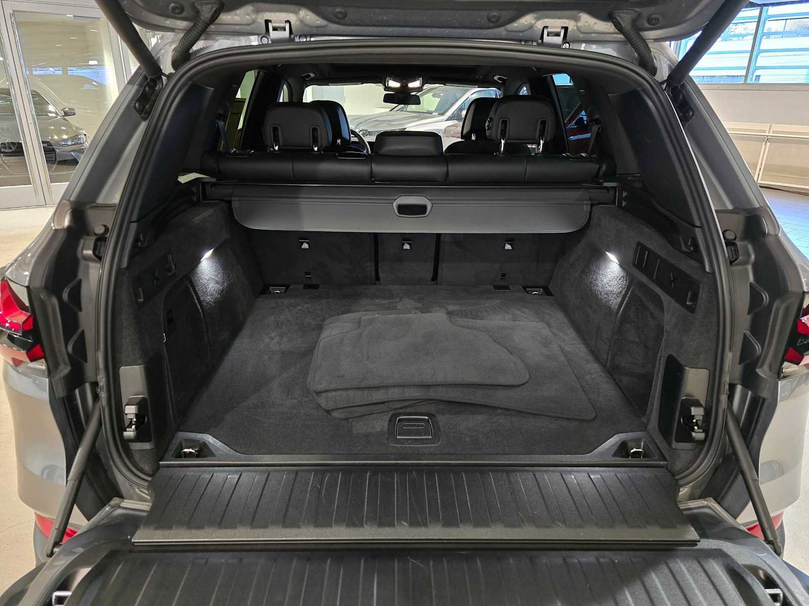 Used 2024 BMW X5 xDrive40i w/ Premium Package image 14