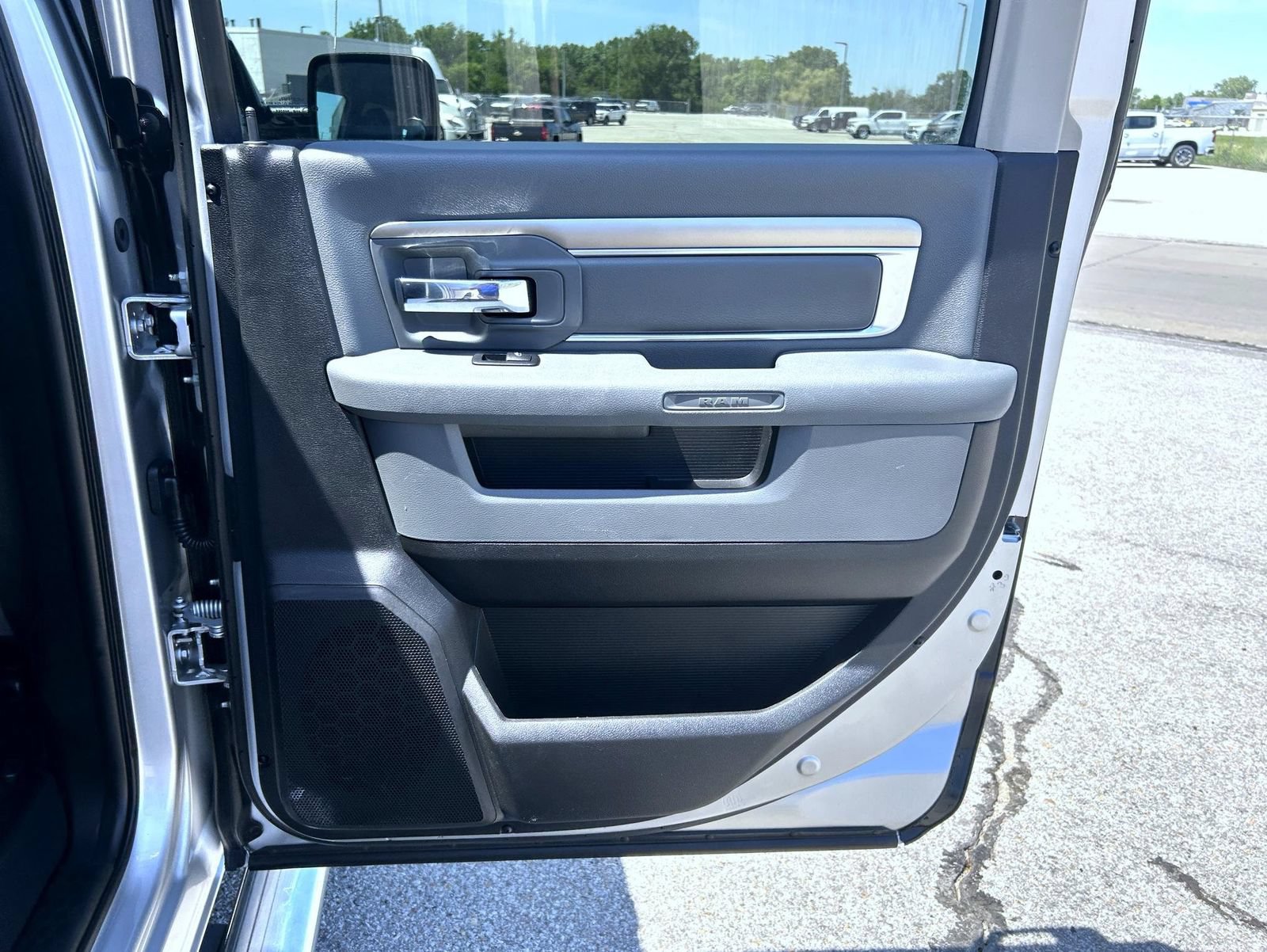 Used 2017 RAM 1500 Big Horn AWD/4WD image 18
