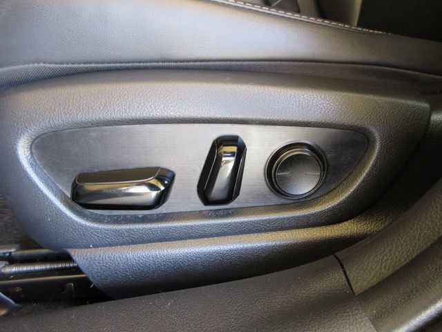 Used 2022 Lexus UX 200 w/ Accessory Package (Z1) image 12