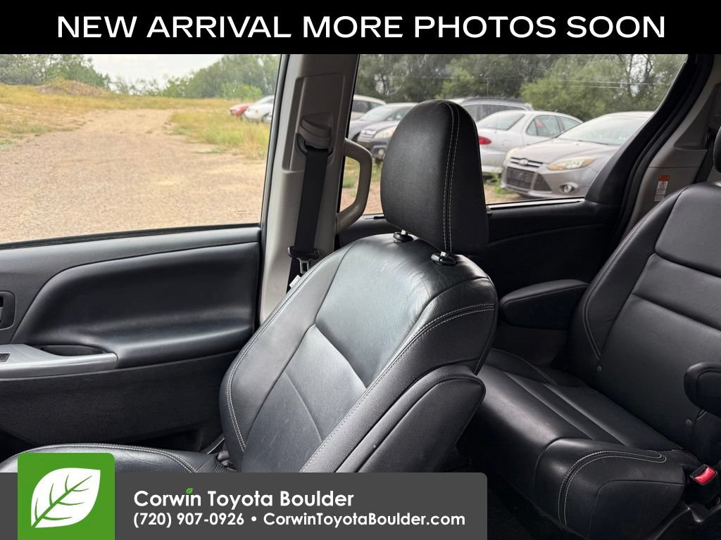 Used 2019 Toyota Sienna SE w/ SE Preferred Package AWD/4WD image 14