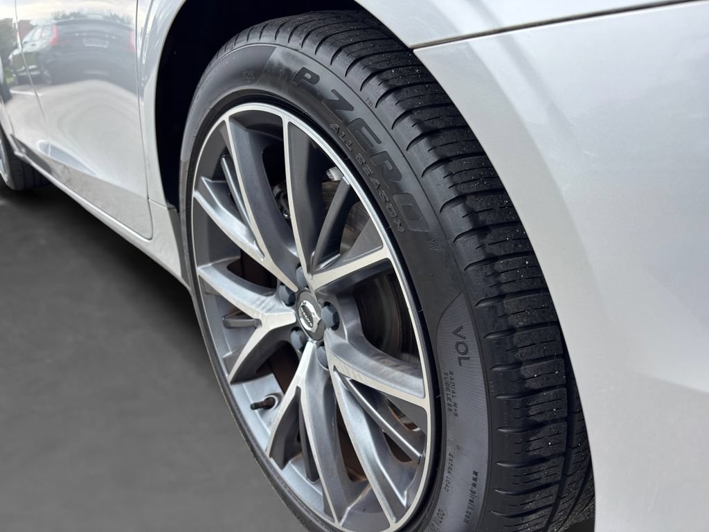 Used 2018 Volvo S90 T5 Momentum w/ Convenience Package FWD image 53
