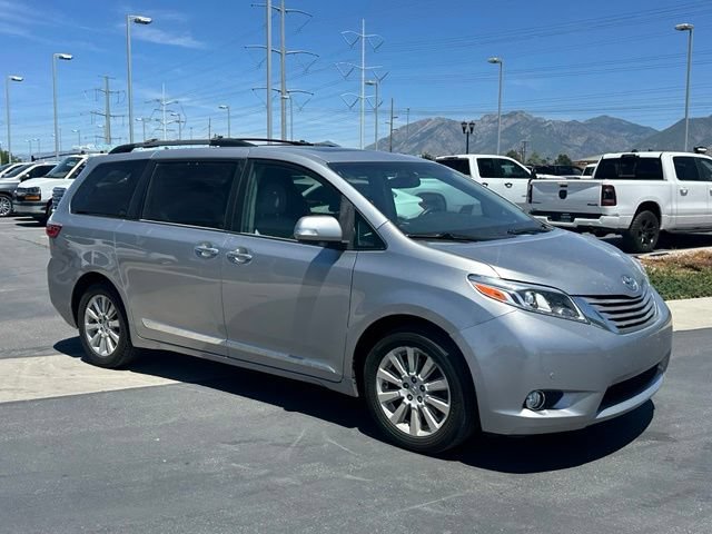 Used 2015 Toyota Sienna Limited AWD/4WD image 9