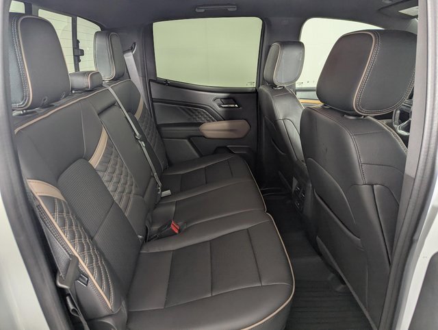 Used 2023 GMC Canyon Denali image 26