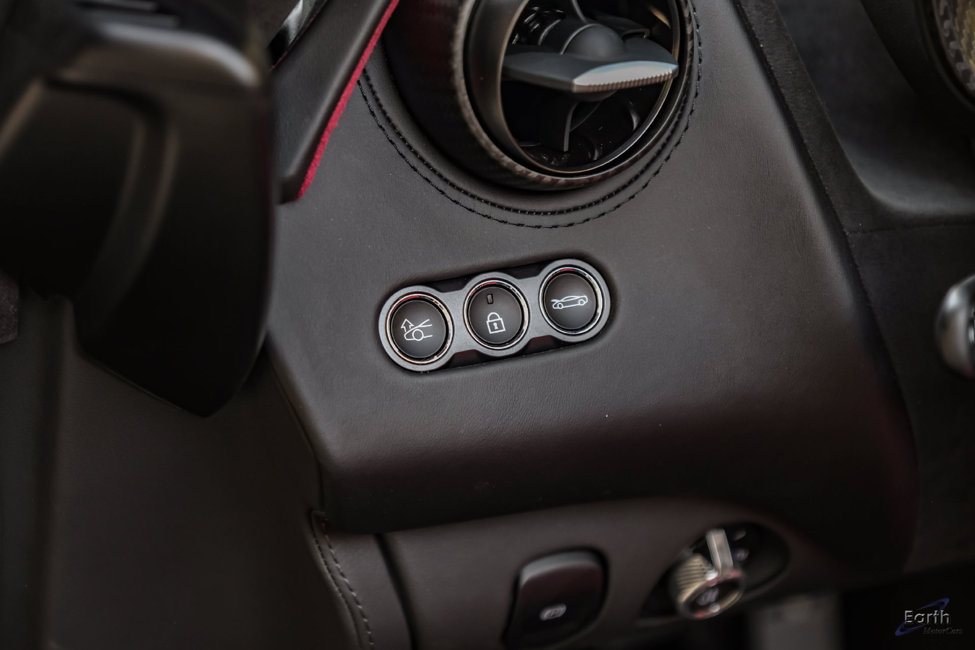 Used 2025 McLaren 750S Spider RWD image 89
