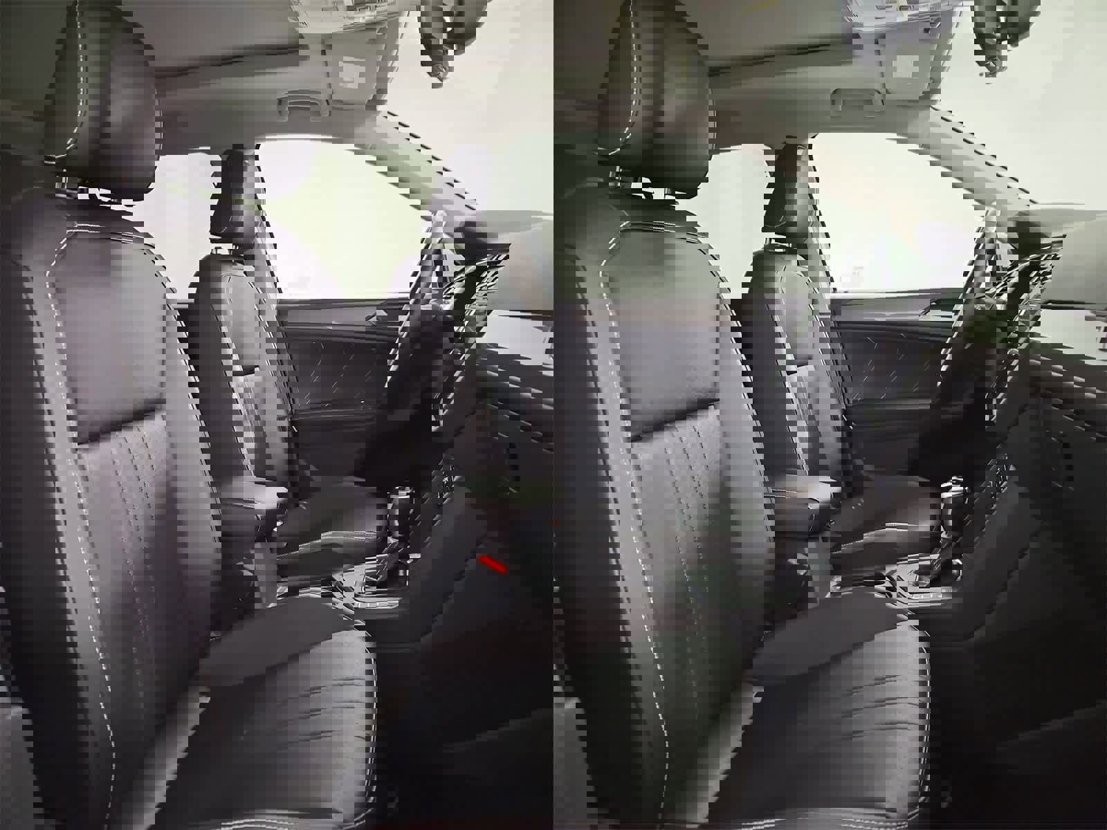 Certified 2022 Volkswagen Tiguan SE image 23