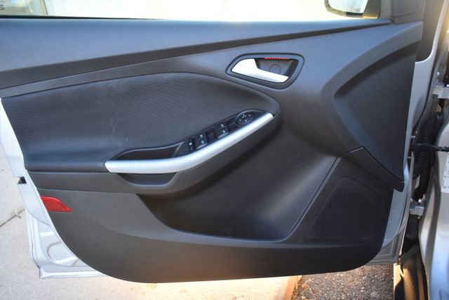 Used 2014 Ford Focus SE w/ Equipment Group 201A image 14