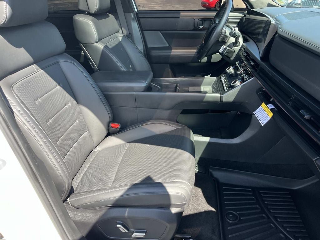 Used 2024 Hyundai Santa Fe Calligraphy FWD image 30