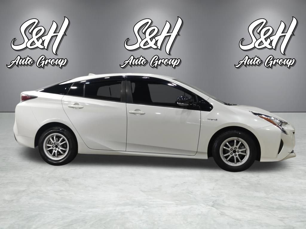 Used 2016 Toyota Prius Three image 17
