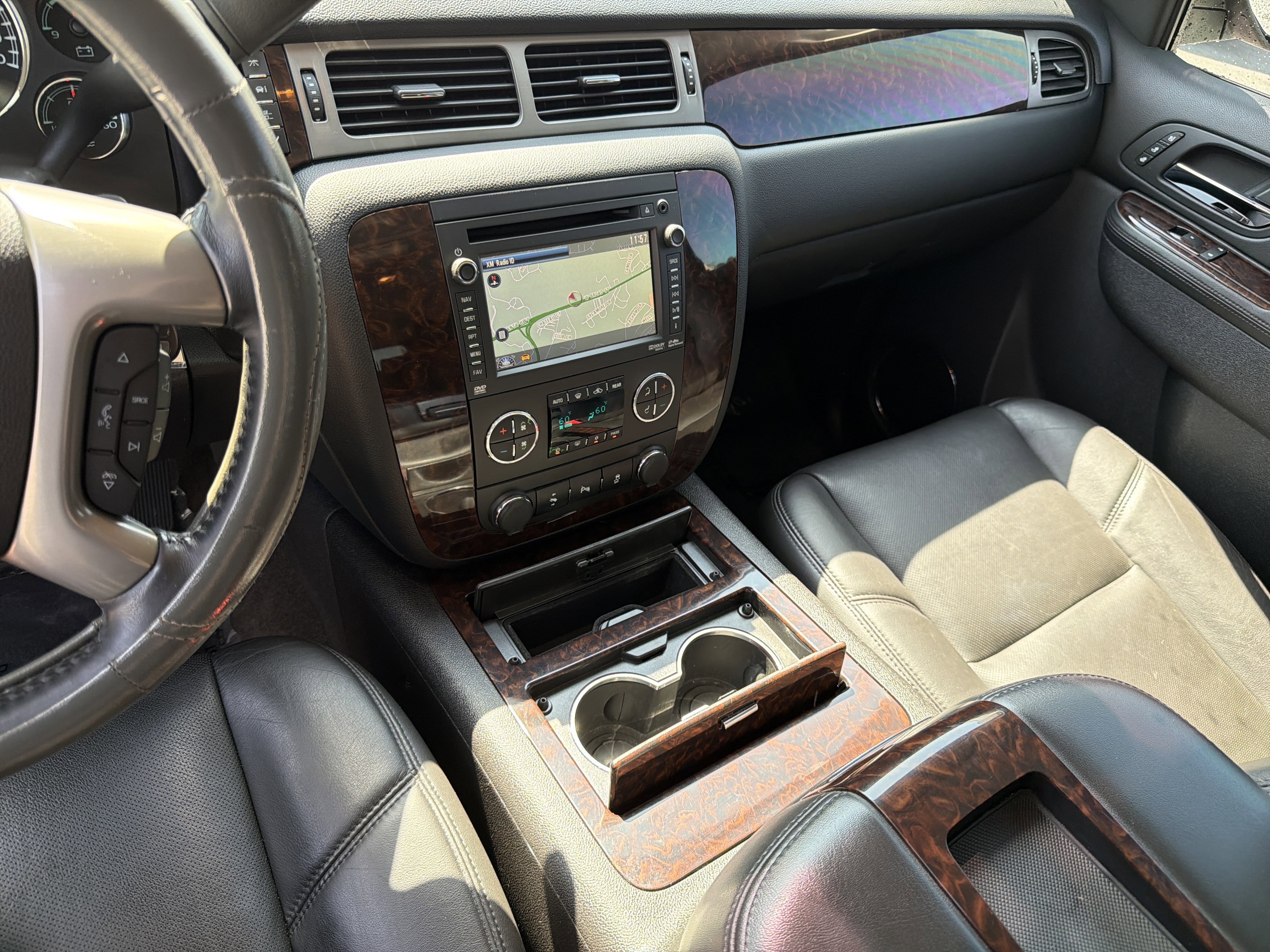 Used 2014 GMC Yukon Denali image 34