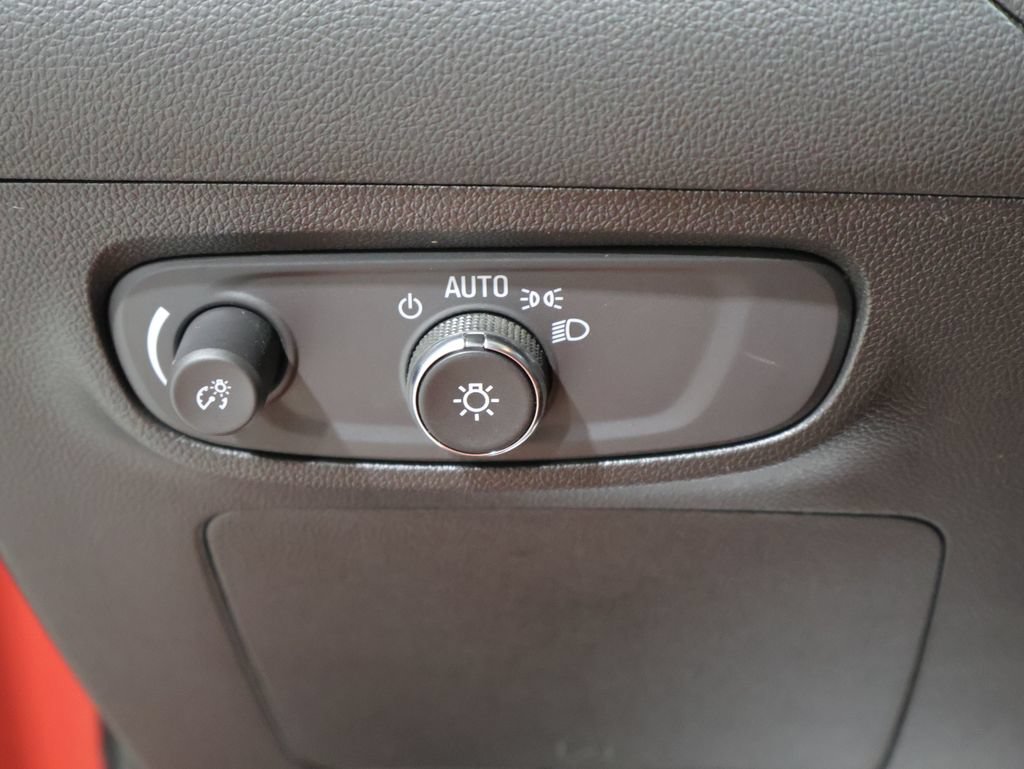 Used 2024 Buick Encore GX Sport Touring AWD/4WD image 32