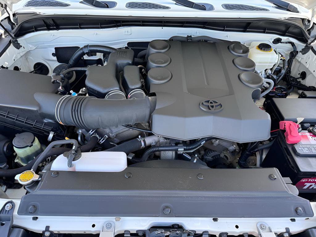 Used 2013 Toyota FJ Cruiser 4WD w/ Convenience Pkg image 9