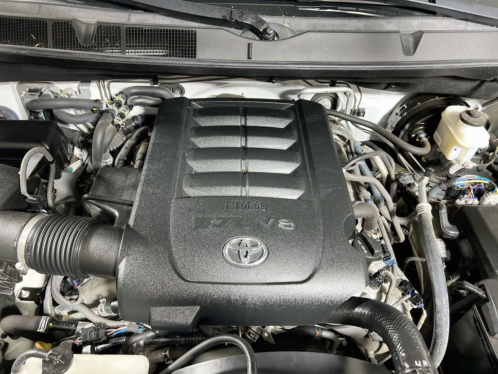 Used 2016 Toyota Sequoia Limited w/ Safety & Convenience Package AWD/4WD image 28