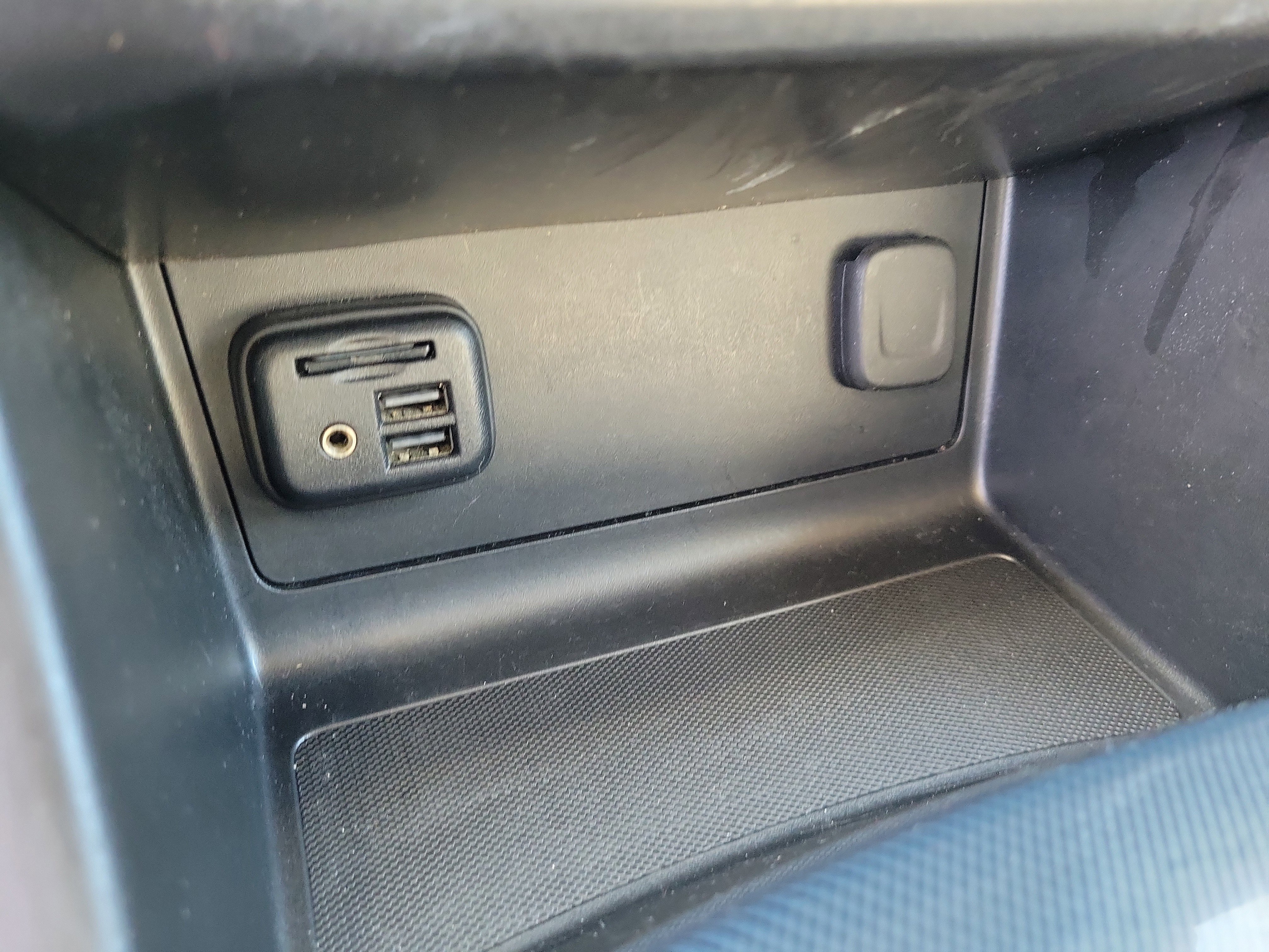 Used 2021 Chevrolet Colorado Z71 w/ Safety Package image 12