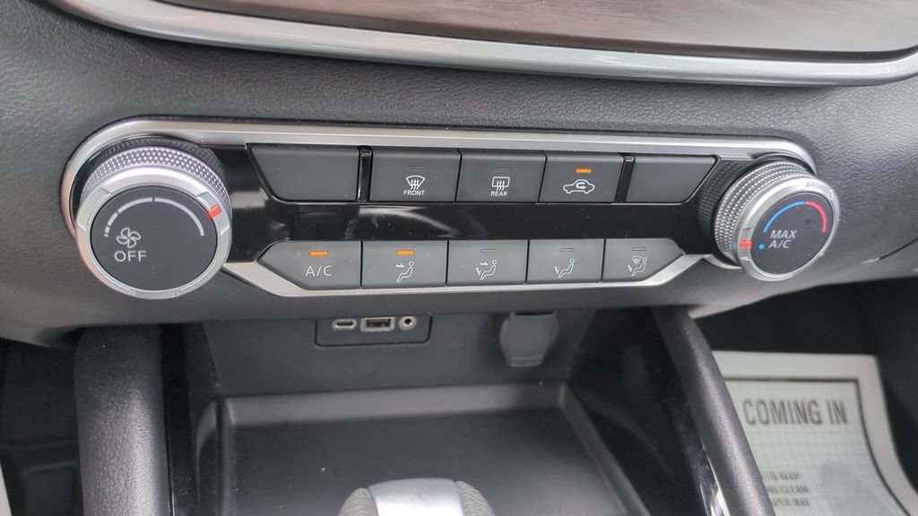 Used 2024 Nissan Altima 2.5 SV FWD image 19