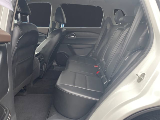 Used 2021 Nissan Rogue SV w/ Premium Package image 13