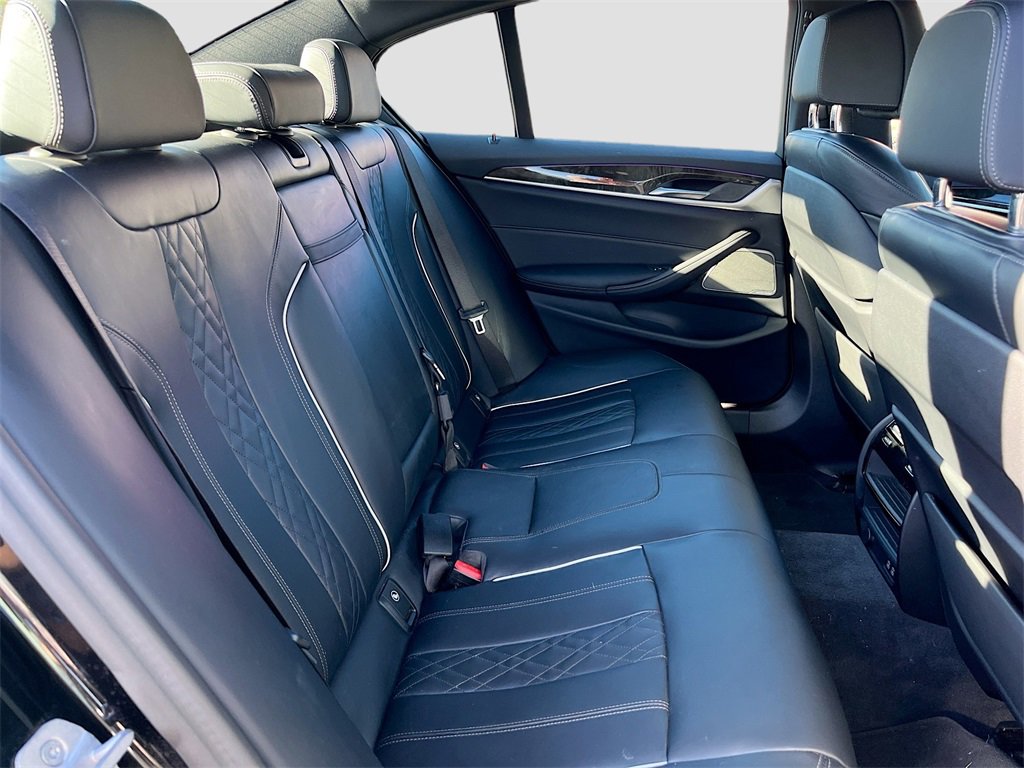 Used 2023 BMW 540i w/ M Sport Package image 29
