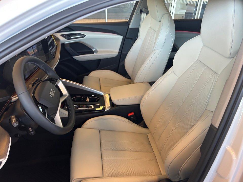 New 2025 Audi Q5 Prestige image 30