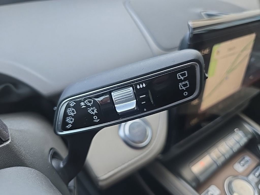 Used 2025 Lincoln Nautilus Reserve image 46