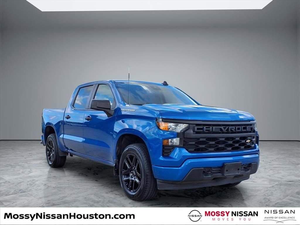 Used 2024 Chevrolet Silverado 1500 Custom image 1